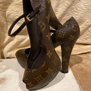 LV Mary Jane brown shoes